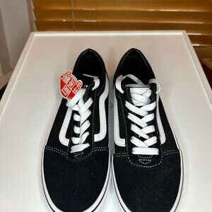 Boys Vans Ward Skate Shoe - size 4Y - NWT